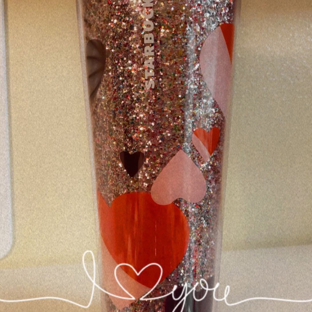 Starbucks Valentine’s Day heart tumbler